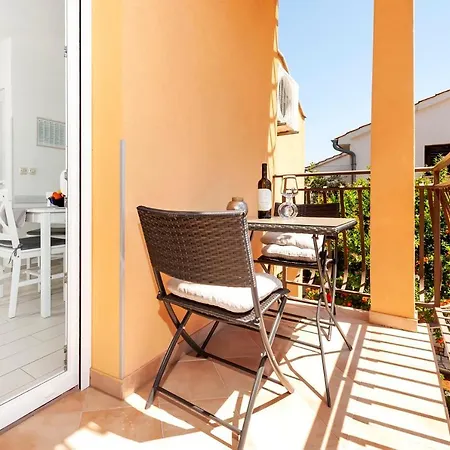 Apartment&rooms Casa Banko شقة *